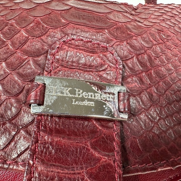 L.K.BENNETT LONDON BURGUNDY RED SNAKESKIN LEATHER  HANDBAG SATCHEL - Picture 3 of 16